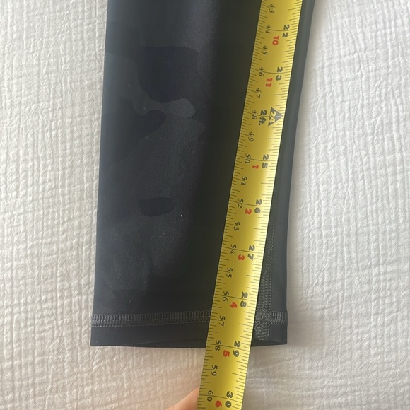 ALO Yoga Camo Vapor Leggings M 
29” inseam High waist - Picture 6 of 10